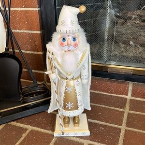 Rare! Vintage 1996 Old World Nutcracker Village  16" White & Gold Winter Santa